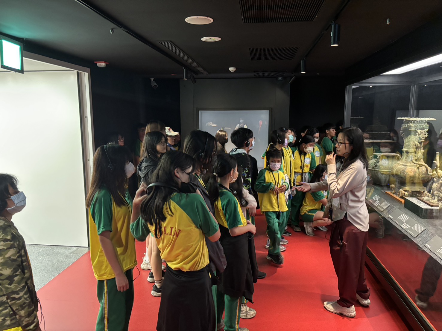 09_參觀新竹241藝術空間，動手做一幅屬於自己的展覽海報-1
